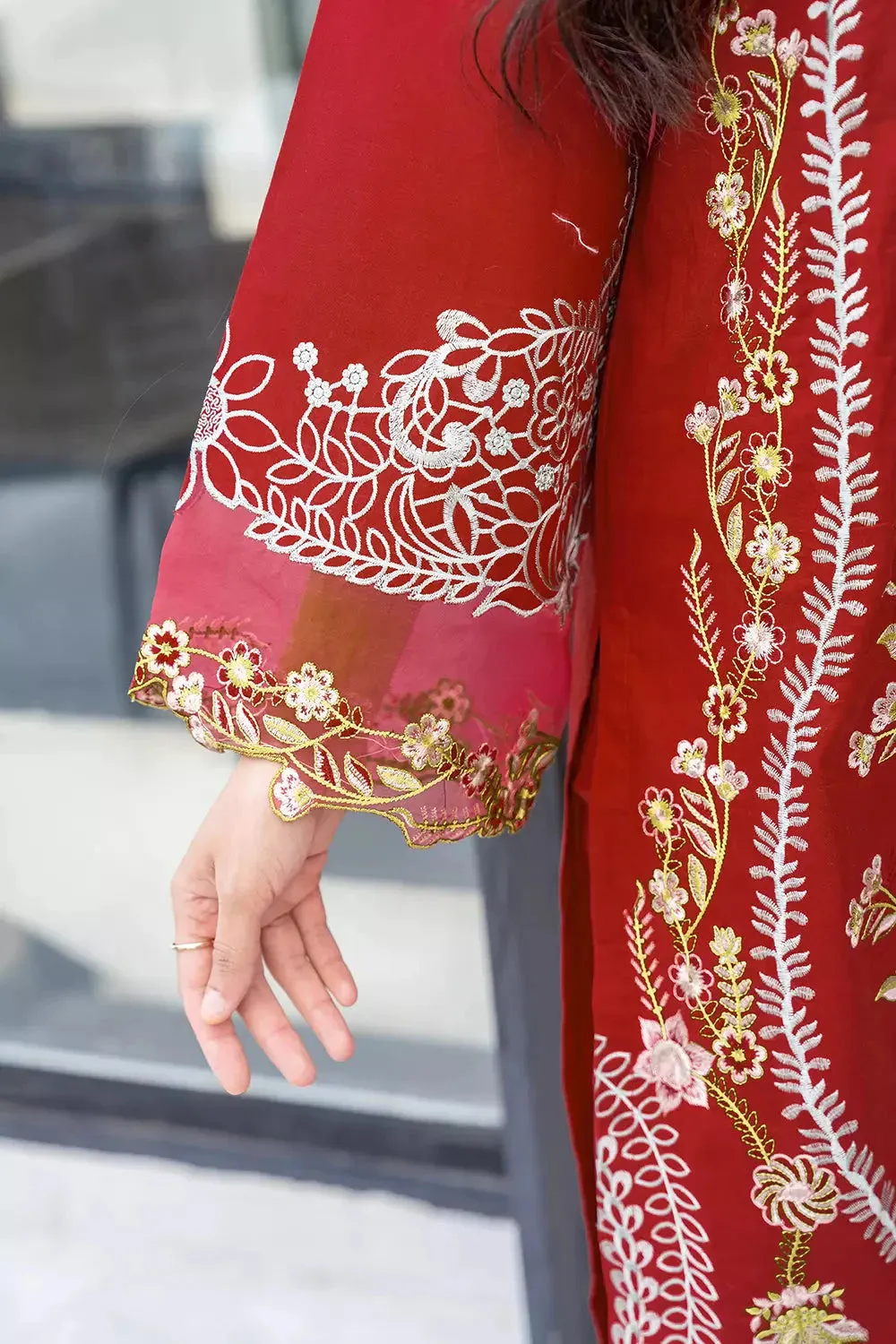3PC Embroidered Unstitched Lawn Suit KSE-2626