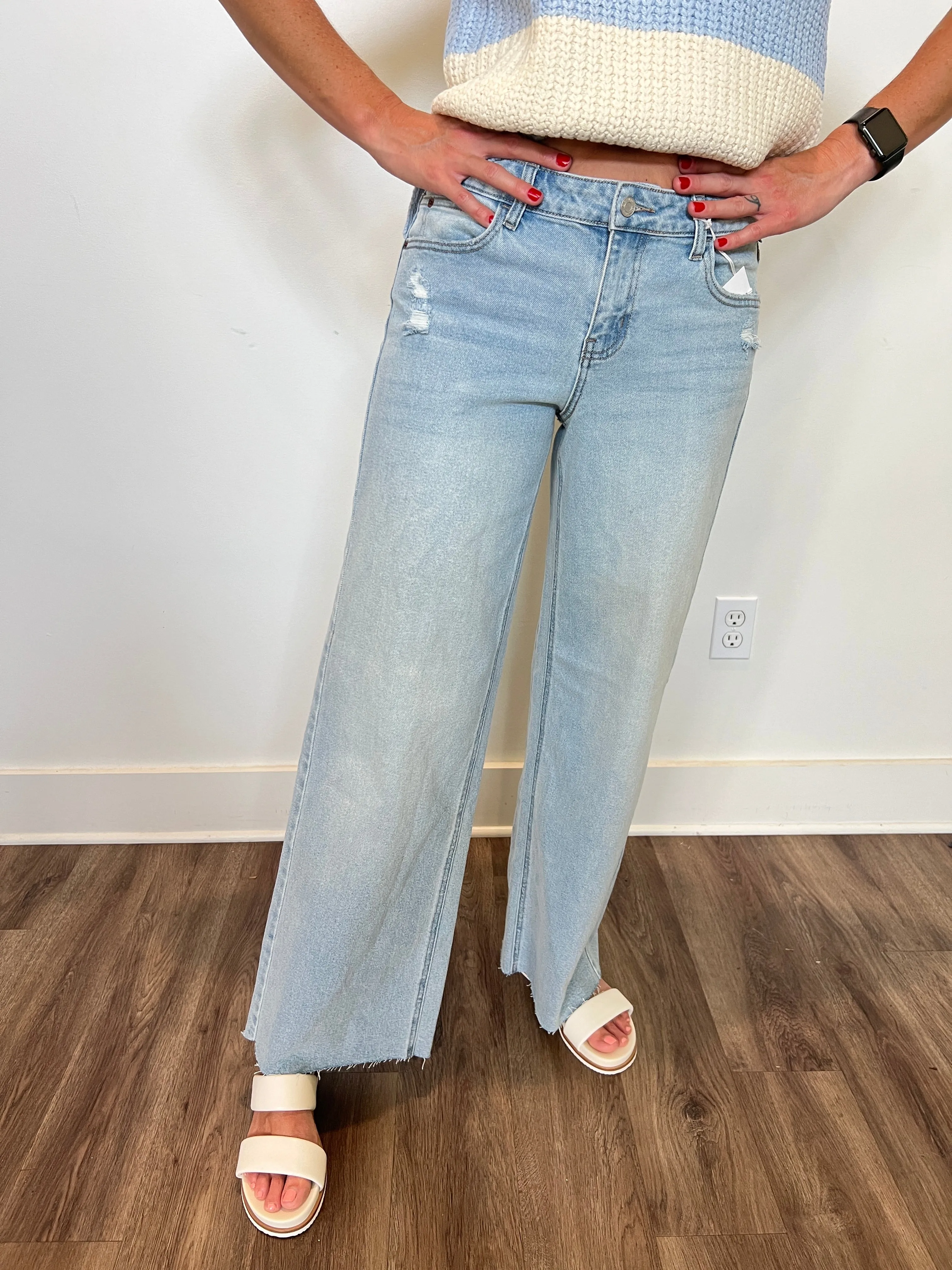 Cello Low Rise Wide Leg Jean