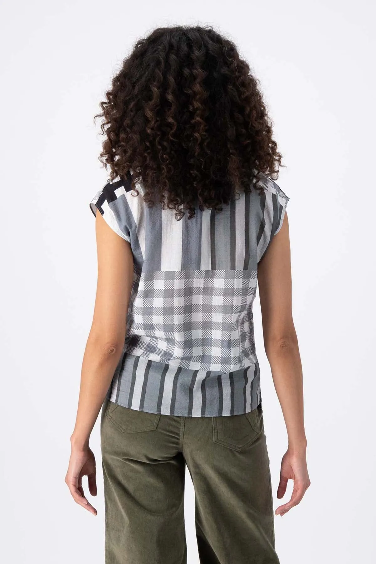 Central Park Tee Black in Seersucker
