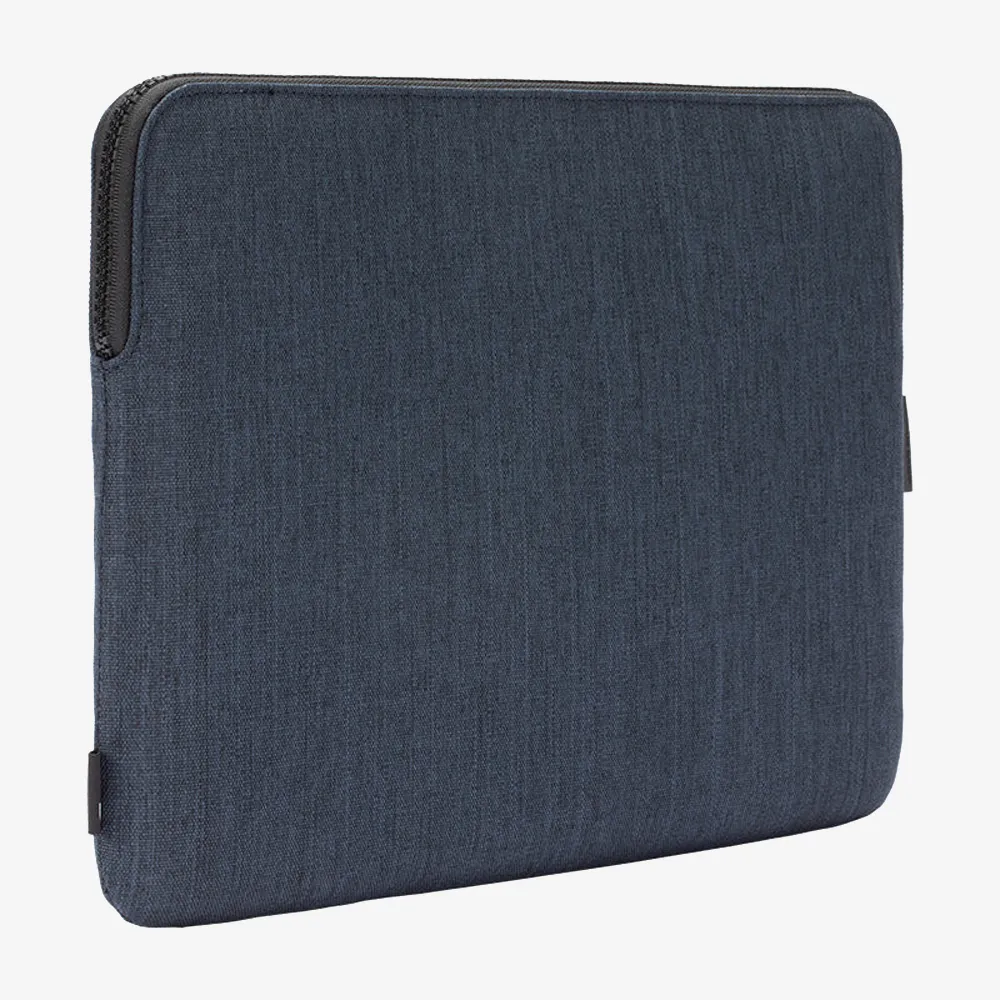 Compact Sleeve with Woolenex Macbook Case 14"