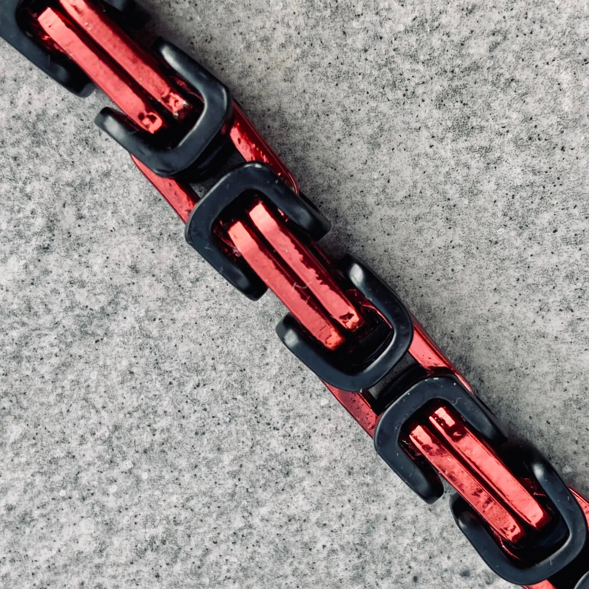 Daytona Necklace - Red & Black - Heritage - 1/2 inch