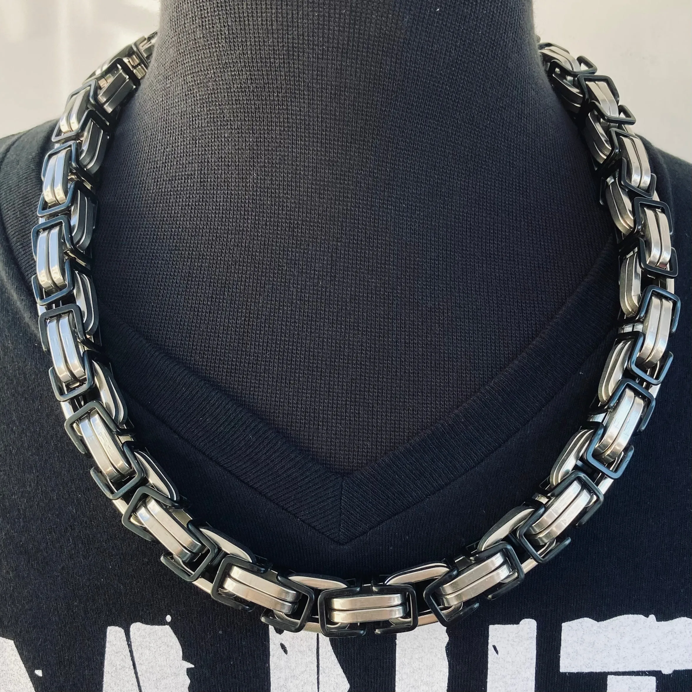 Daytona Necklace - Silver & Black - Road King - 3/4 inch wide