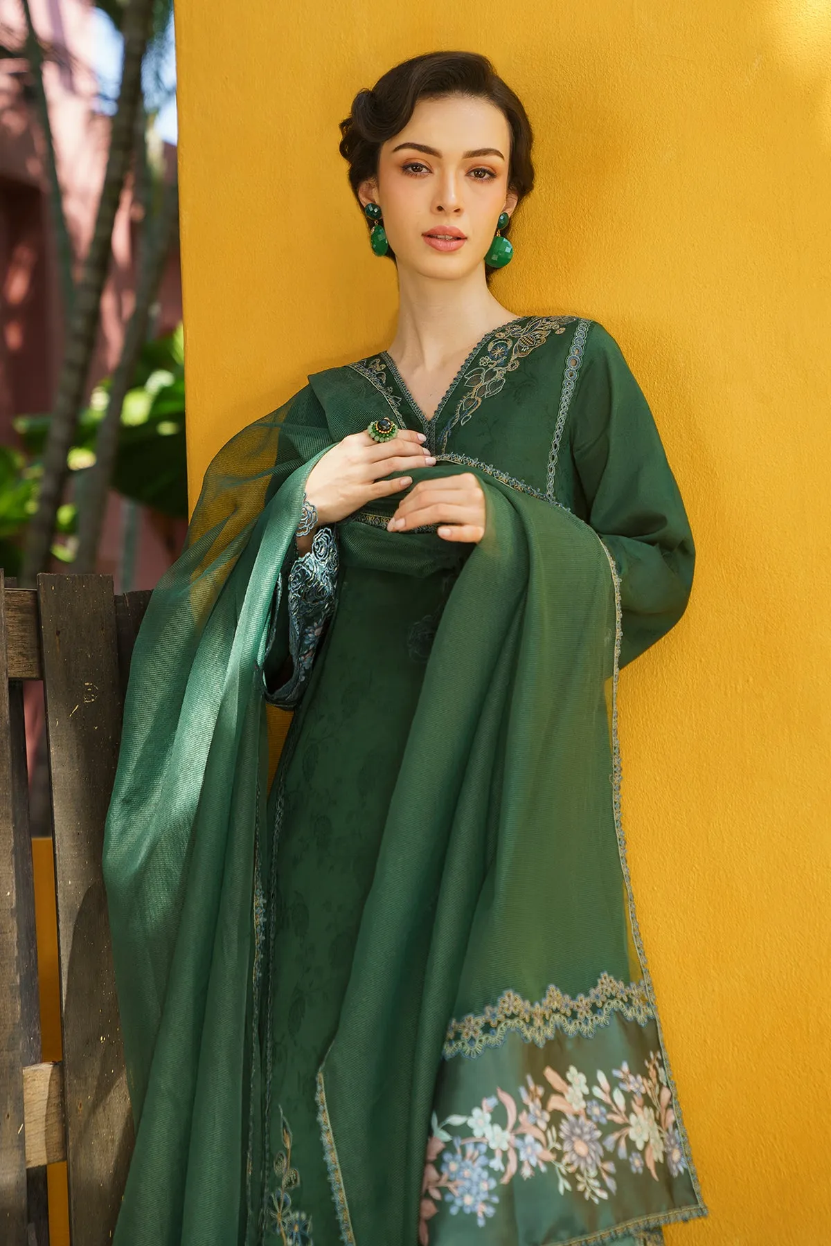 EMBROIDERED JACQUARD LAWN UF-572