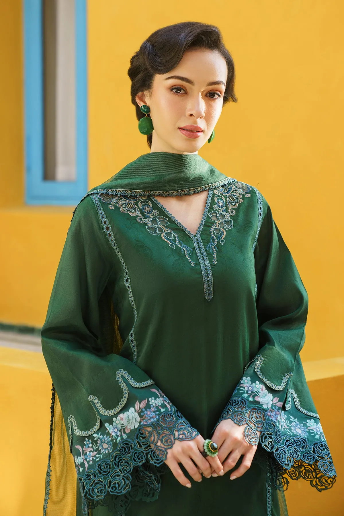 EMBROIDERED JACQUARD LAWN UF-572