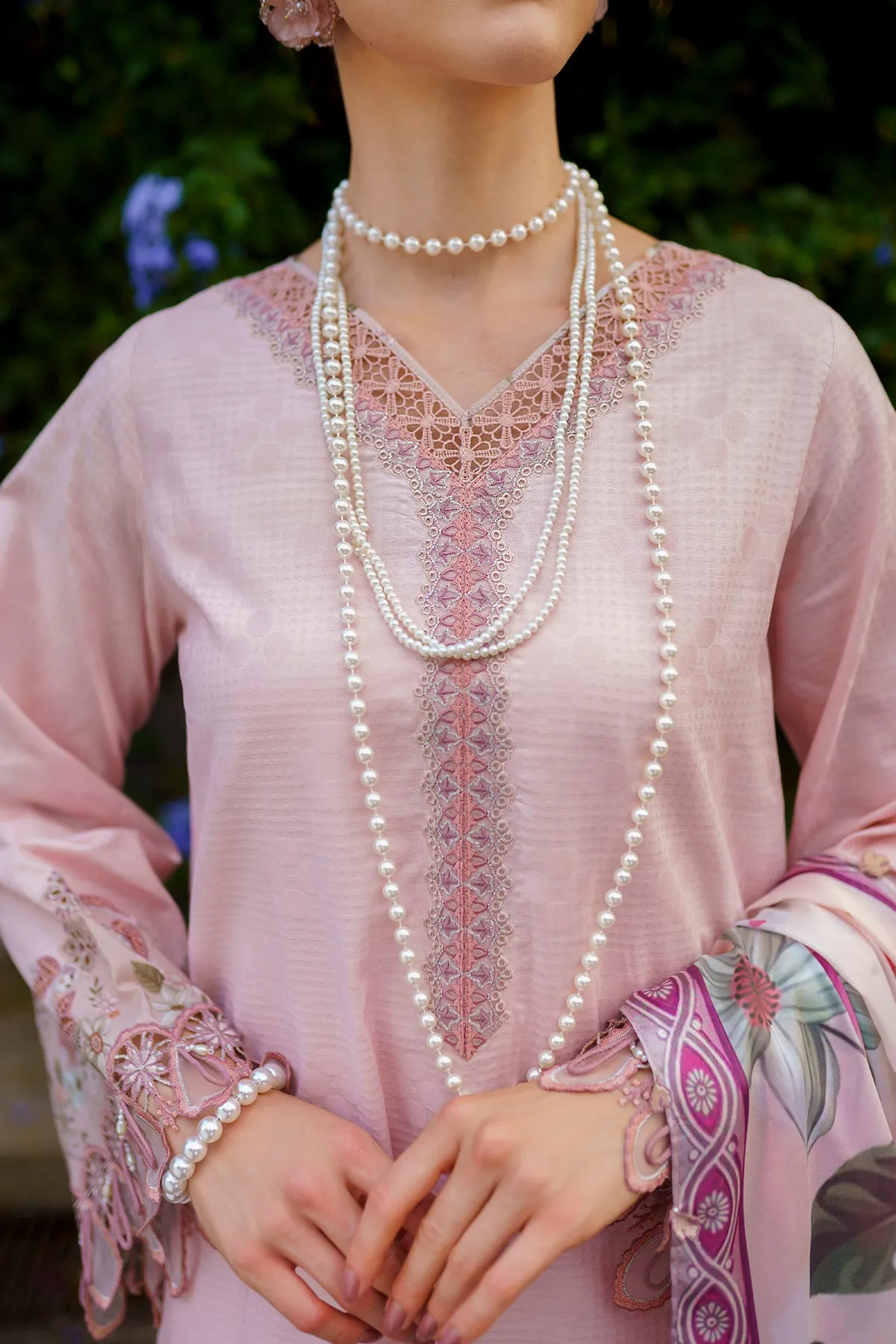 EMBROIDERED JACQUARD LAWN UF-588