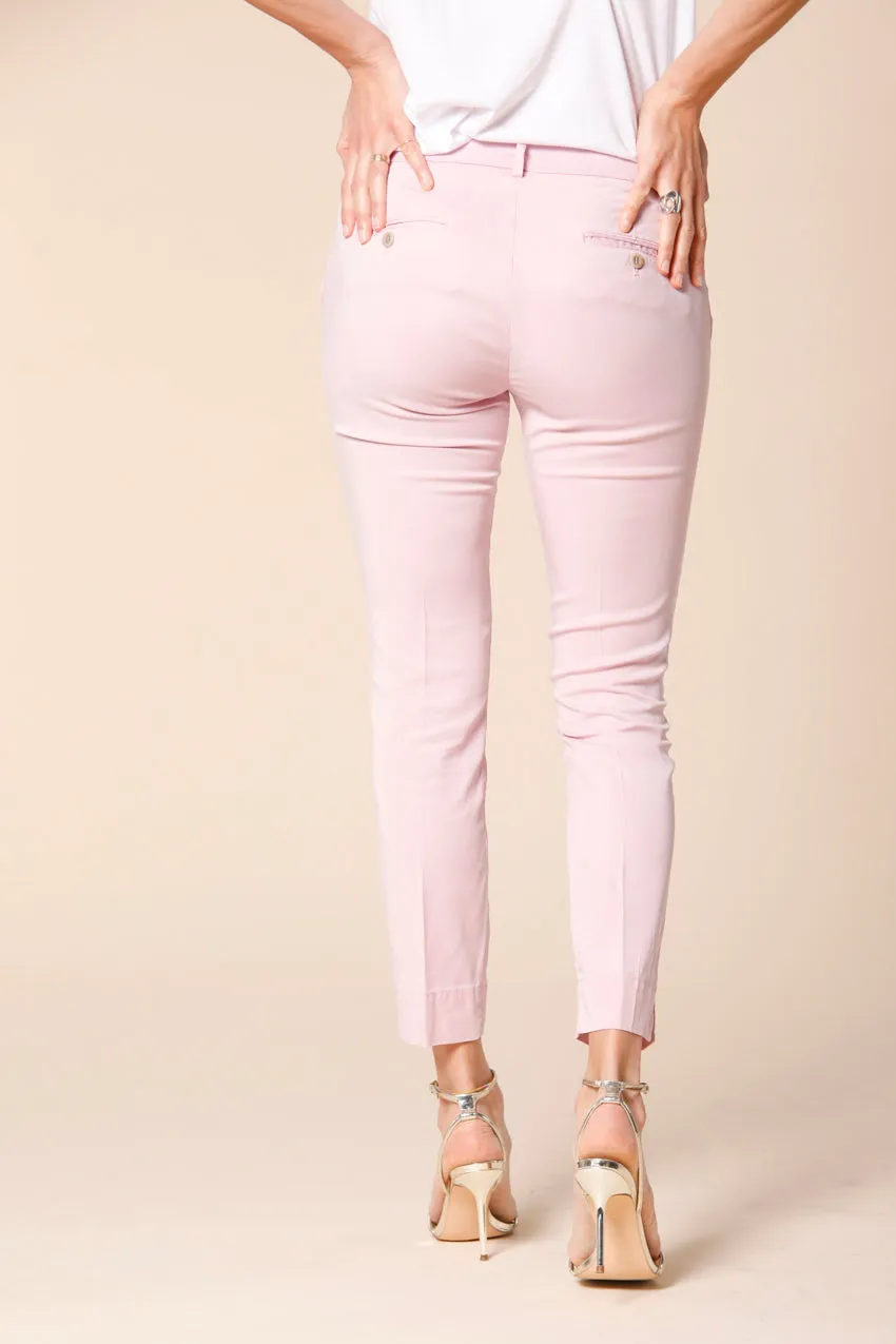 Jaqueline Curvie pantalone chino capri donna in tencel stretch curvy ①