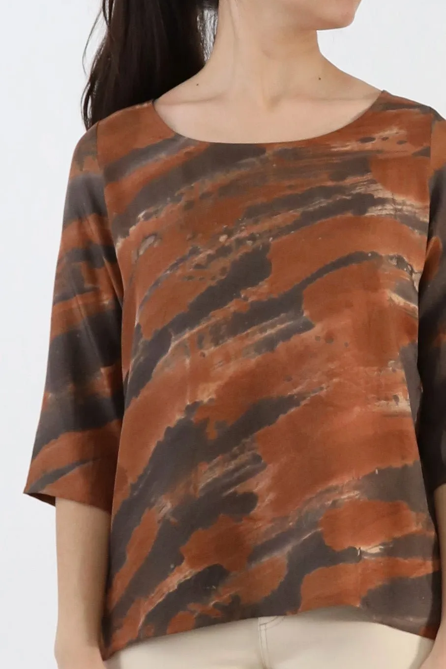 SANCIA BOATNECK 3/4 SLEEVE TOP IN HAND-DYED SILK TWILL RUSTED STEEL