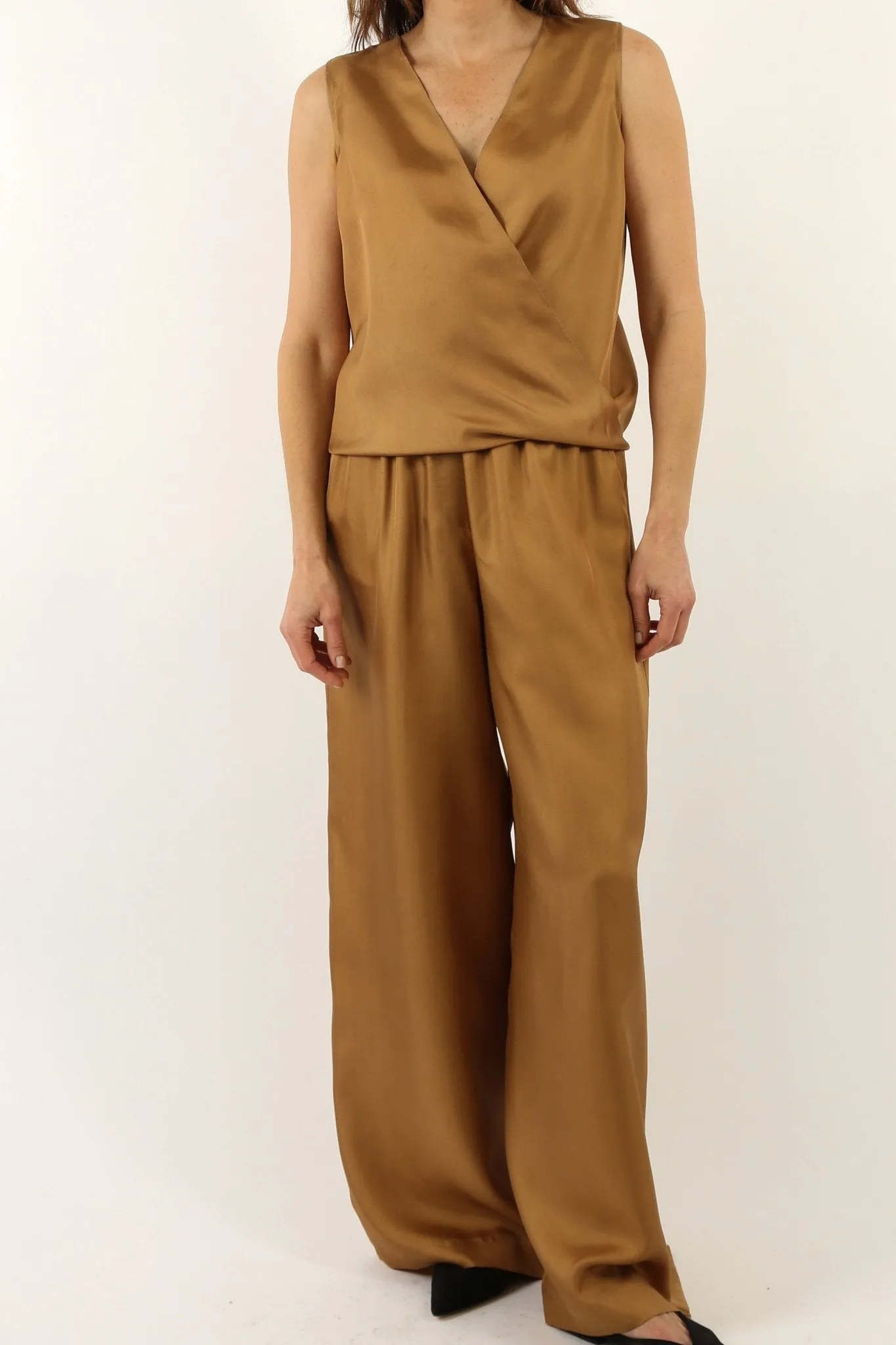 TARA SILK TWILL TWIST TANK TOP IN COPPER